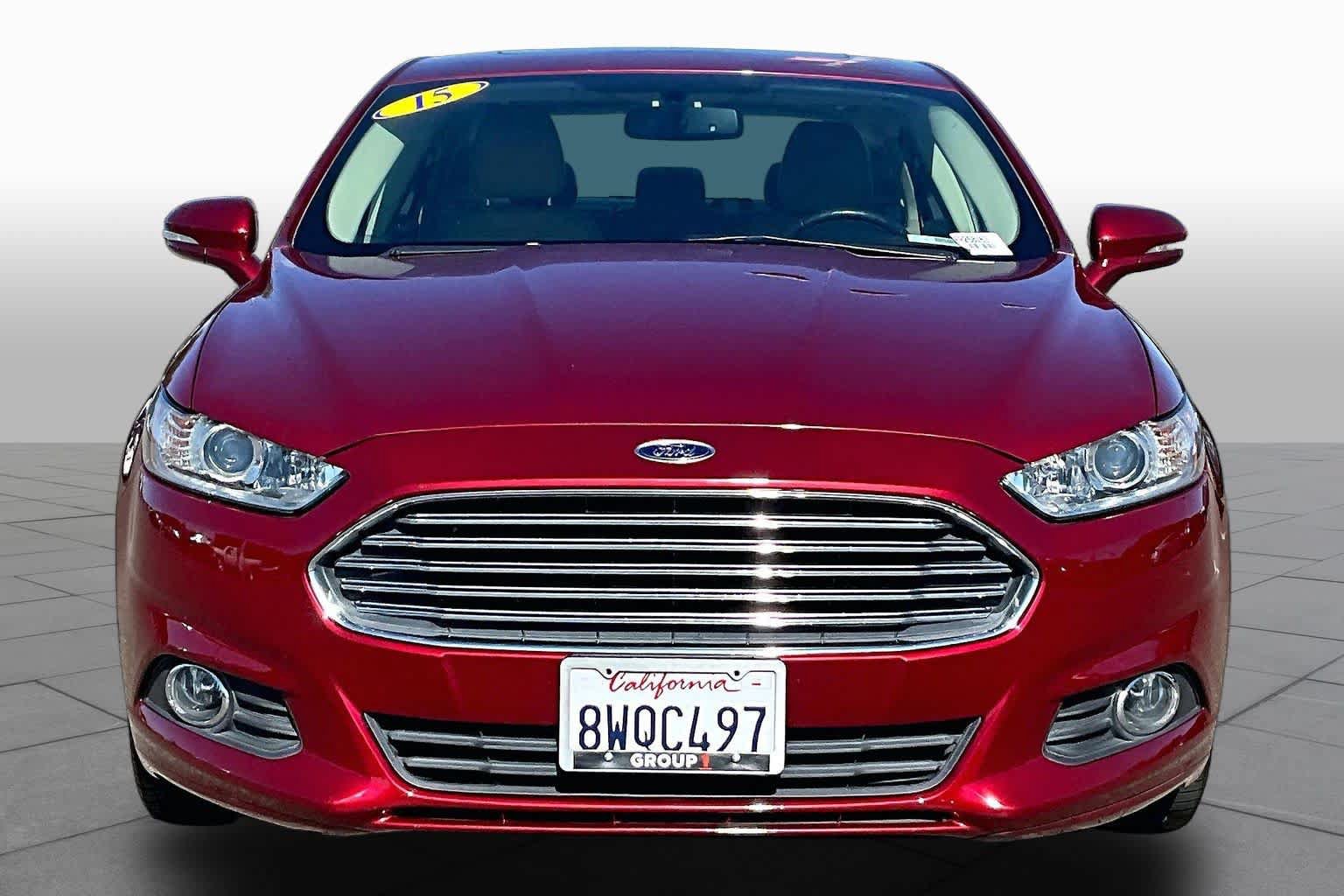 Used 2015 Ford Fusion SE w/ Equipment Group 502A FWD image 3