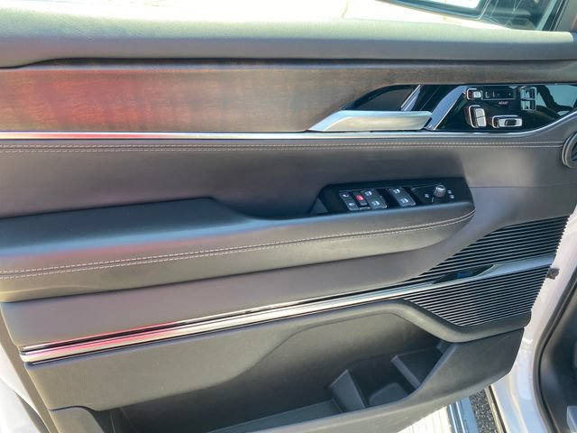 Used 2023 Jeep Grand Wagoneer 4WD image 17