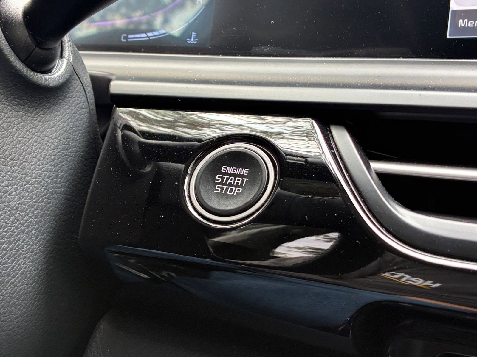 Used 2025 Kia Seltos S image 23