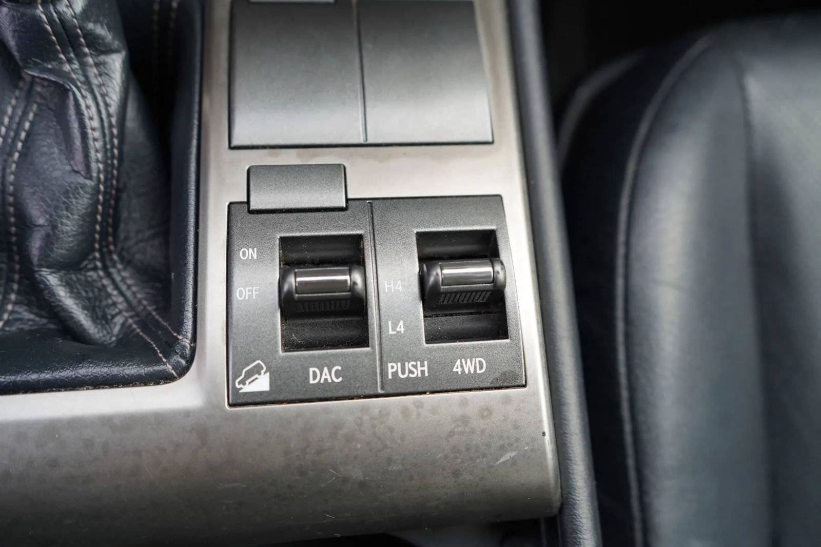 Used 2014 Lexus GX 460 AWD/4WD image 13
