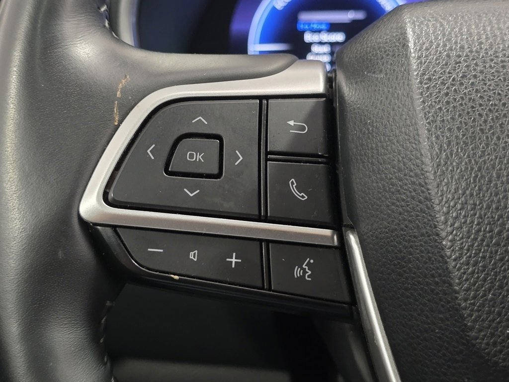 Used 2024 Toyota Highlander Limited image 37
