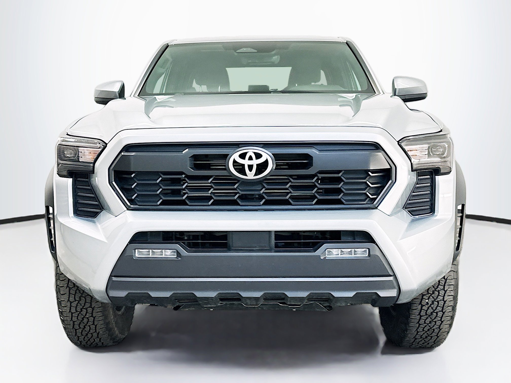 Used 2025 Toyota Tacoma TRD Off-Road image 2
