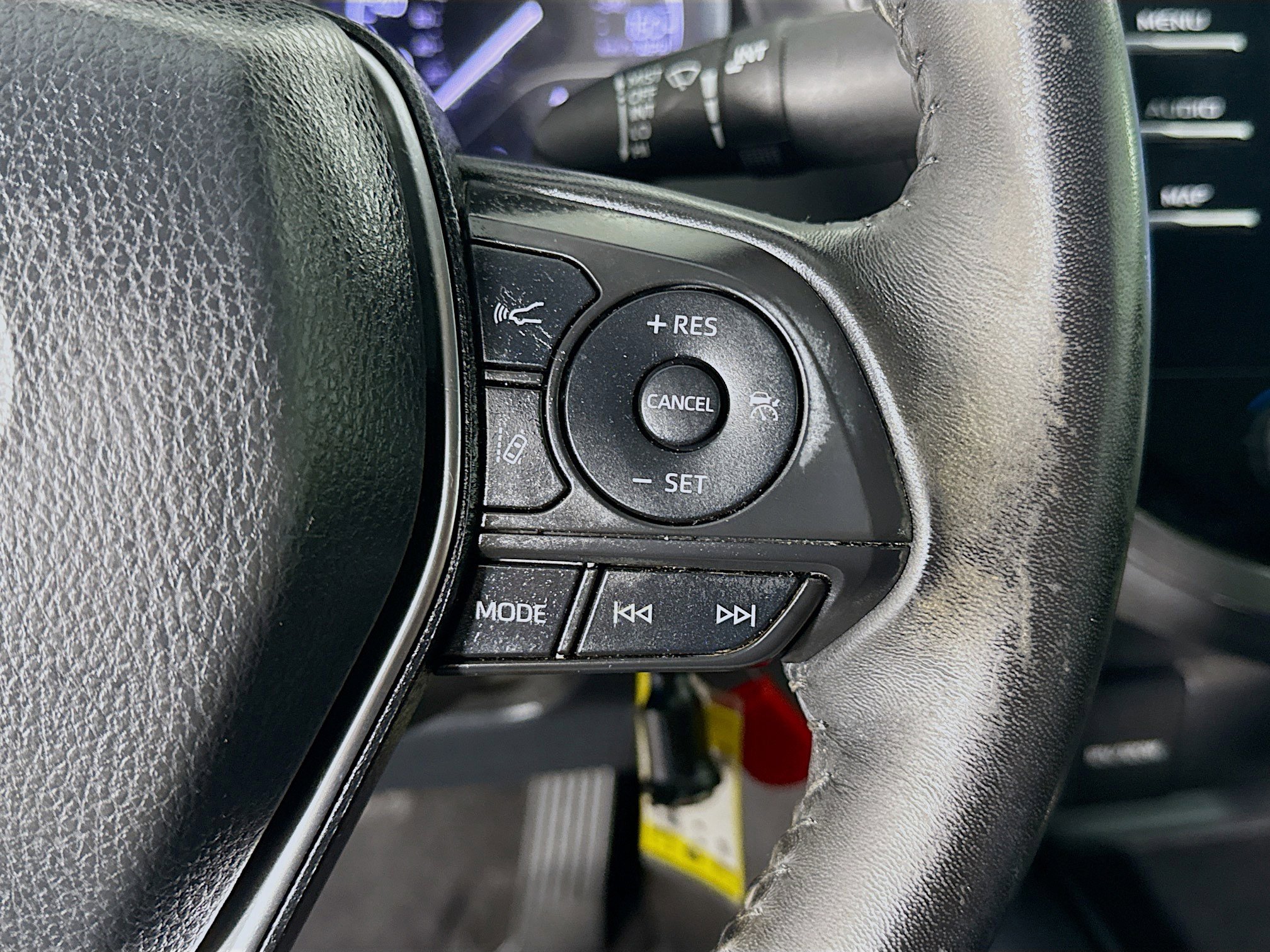 Used 2019 Toyota Camry SE FWD image 15