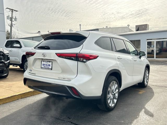 Used 2020 Toyota Highlander Limited image 16