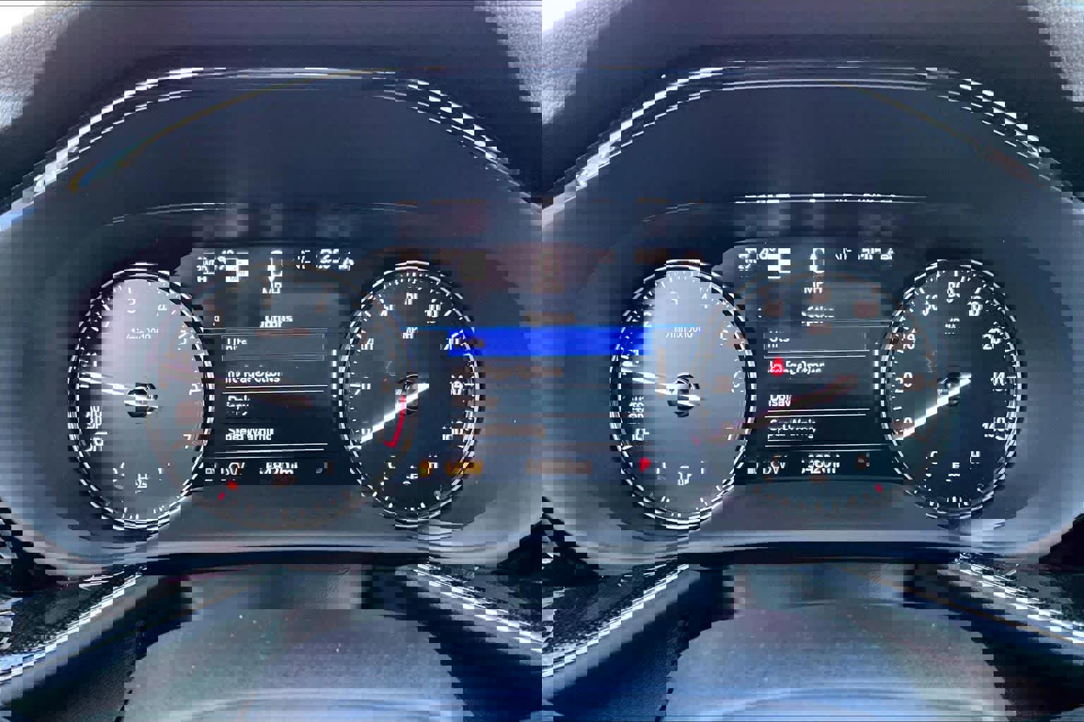 Used 2021 Buick Envision Essence w/ Technology Package I image 25