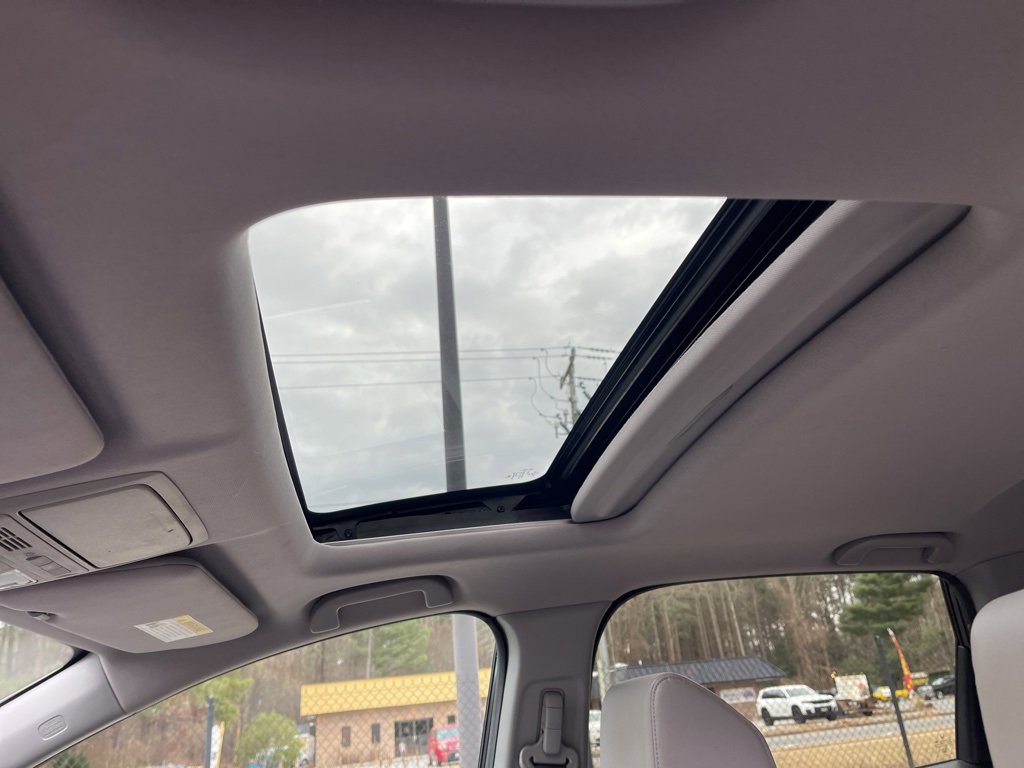 Used 2017 Honda CR-V EX-L image 18