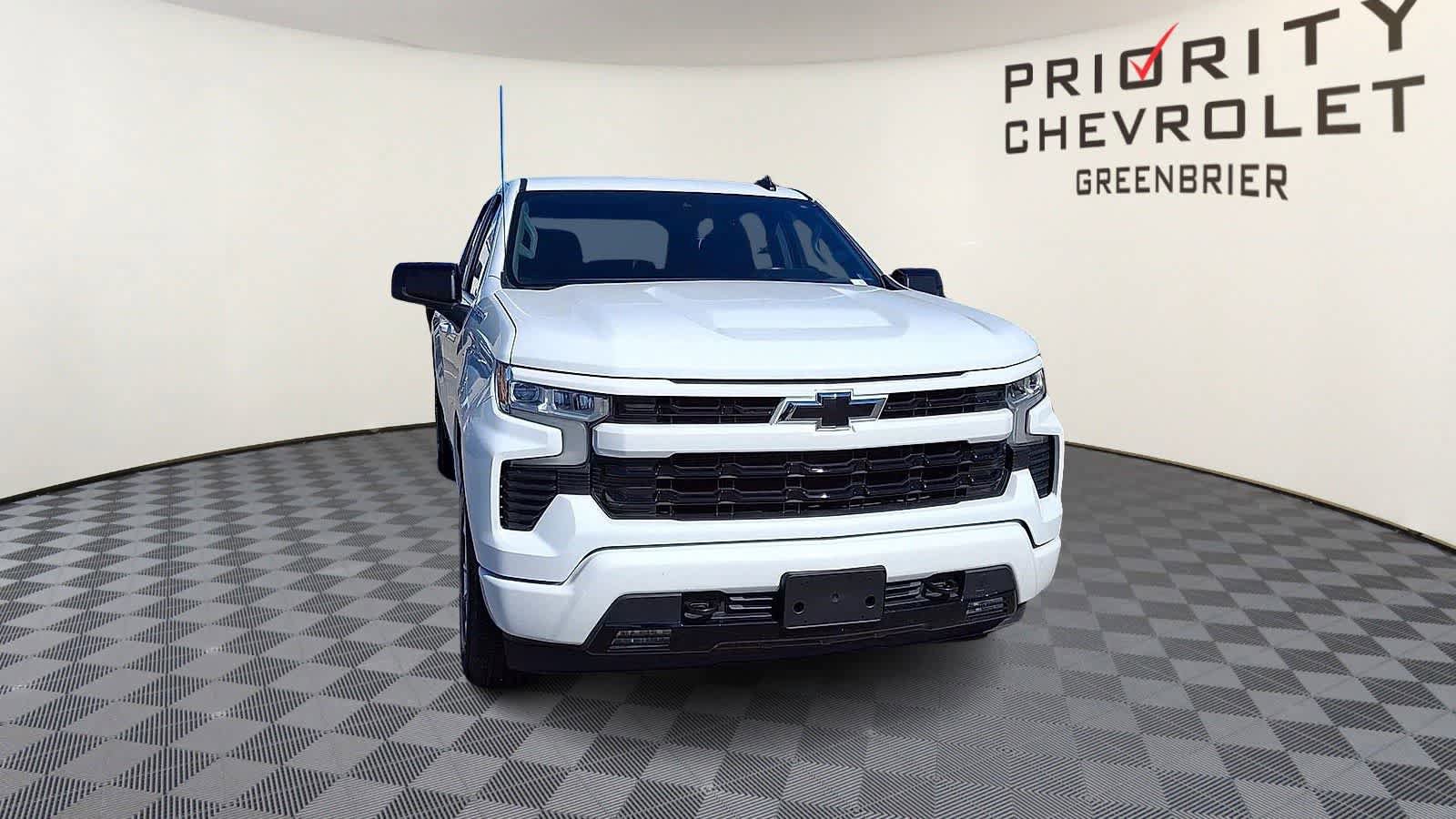 Used 2023 Chevrolet Silverado 1500 RST image 3