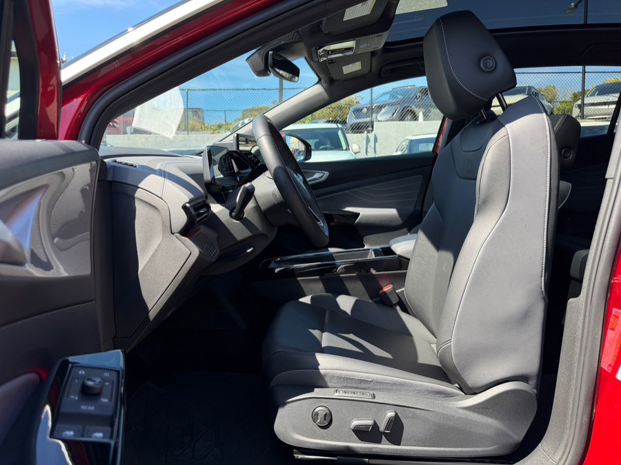 Used 2023 Volkswagen ID.4 Pro S Plus AWD/4WD image 10
