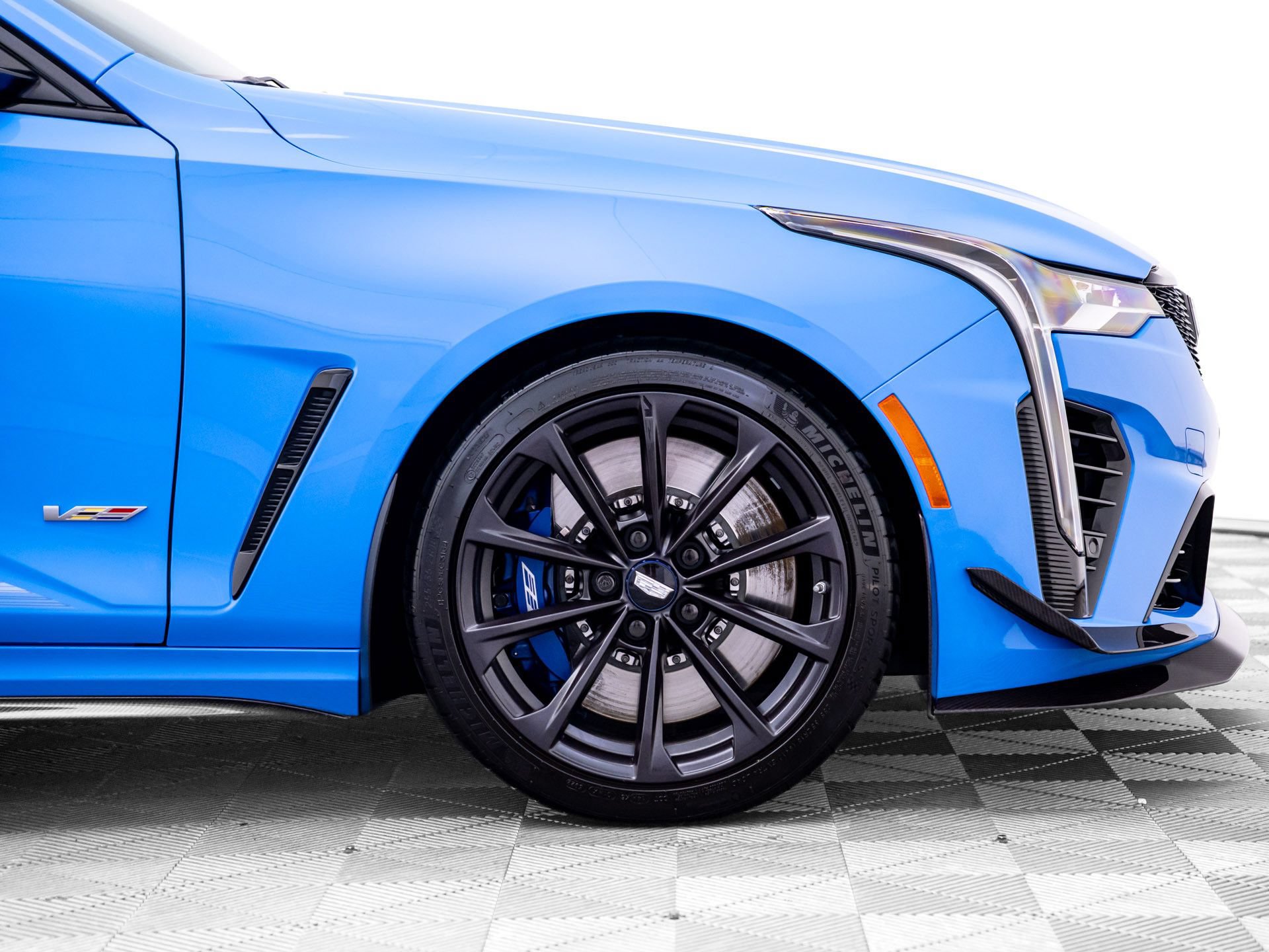 Certified 2023 Cadillac CT4 V Blackwing w/ Watkins Glen IMSA Edition RWD image 38