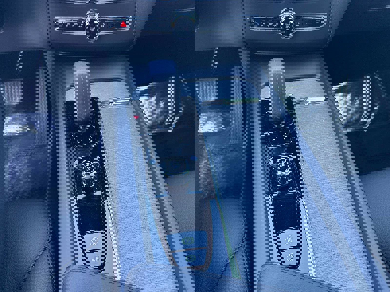 Certified 2025 Volvo XC60 B5 Plus image 24