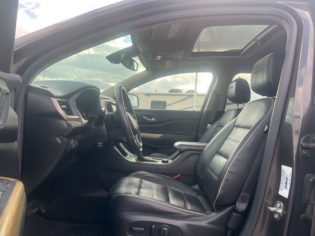 Used 2019 GMC Acadia Denali w/ Technology Package image 12