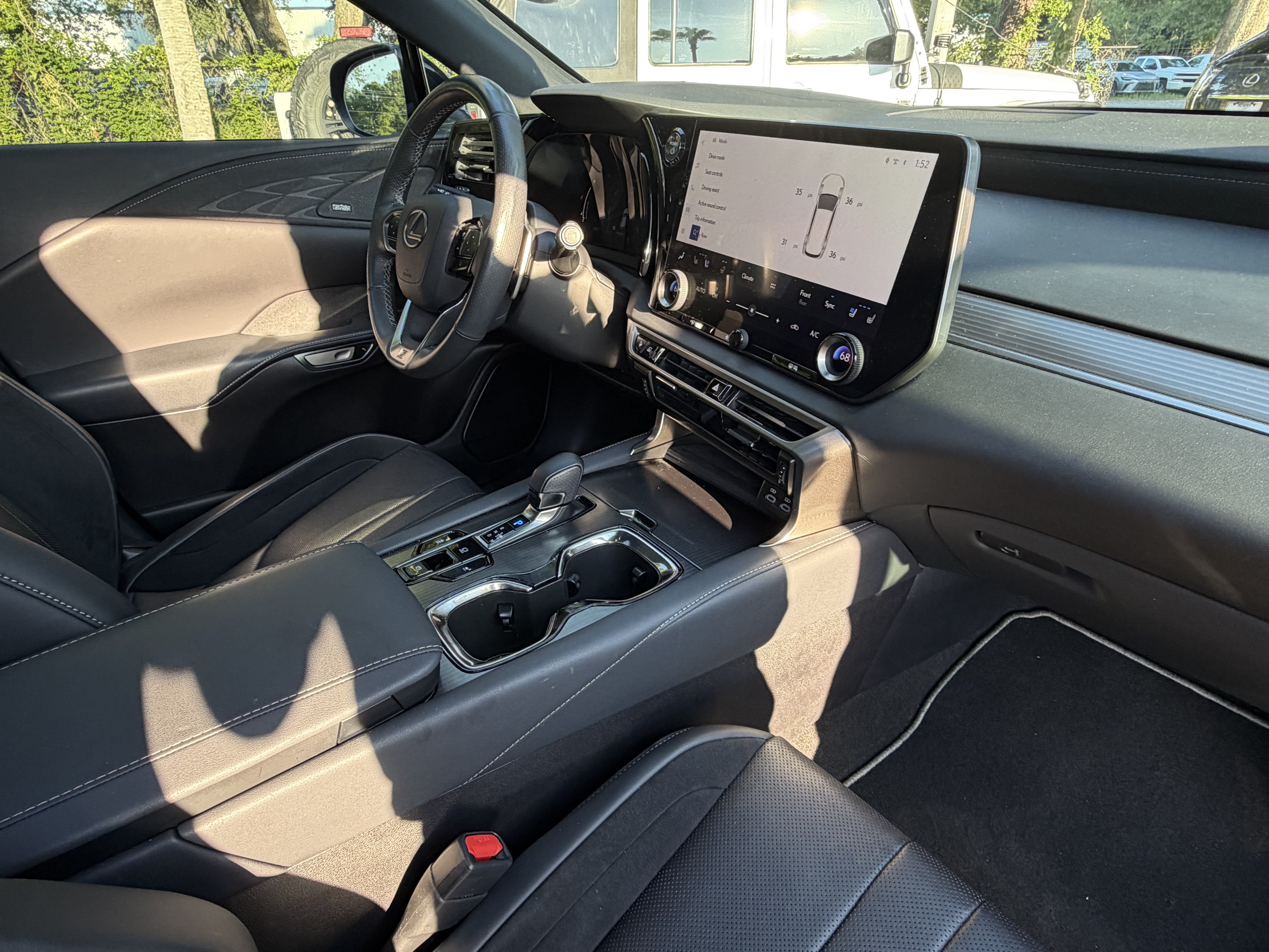 Used 2024 Lexus RX 500h F Sport w/ Convenience Package AWD/4WD image 47