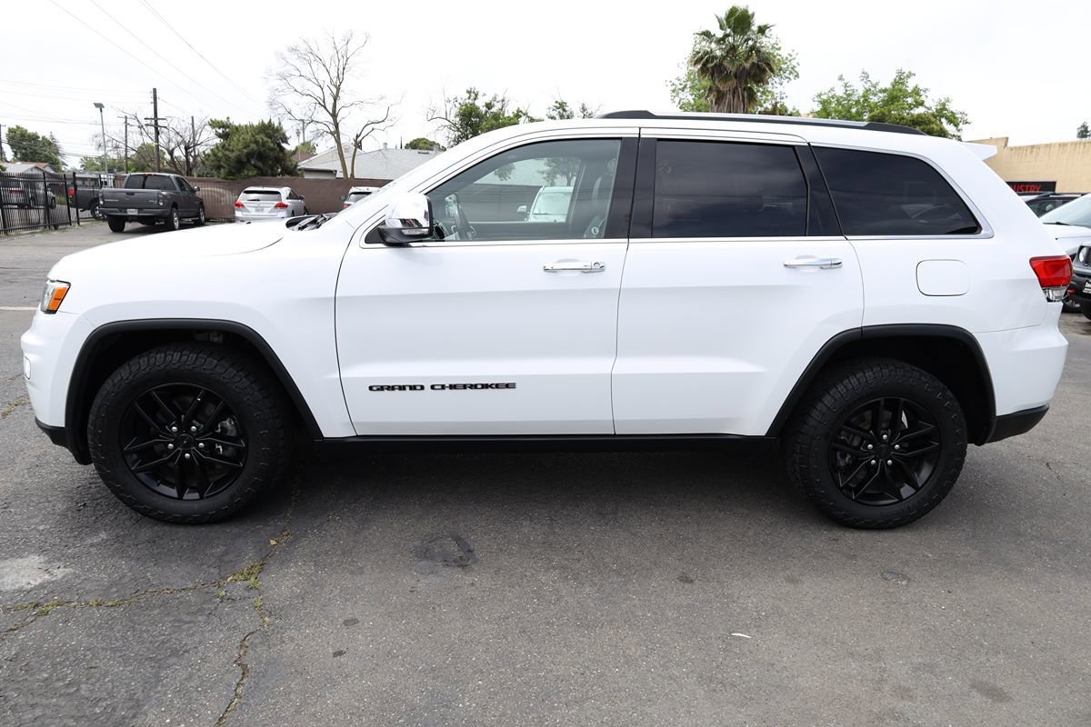 Used 2018 Jeep Grand Cherokee Limited AWD/4WD image 7