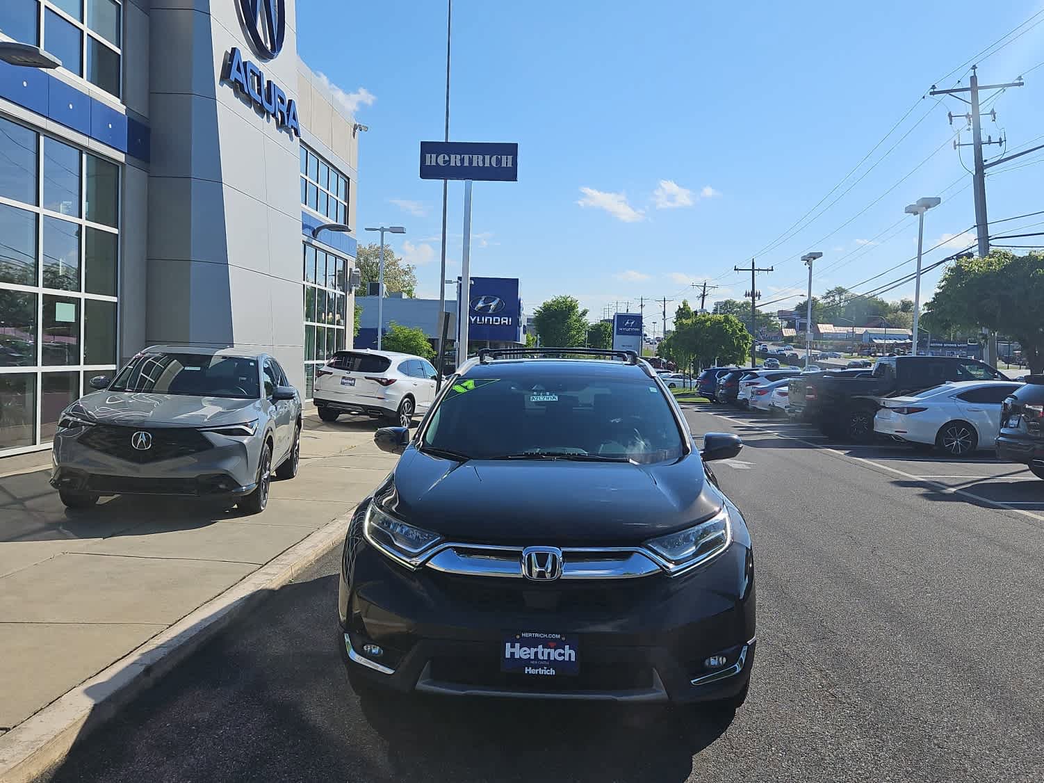 Used 2017 Honda CR-V Touring image 1