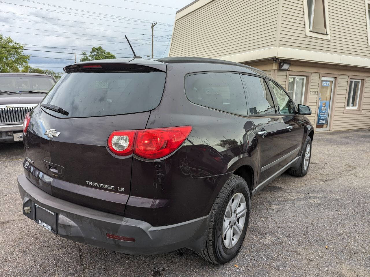 Used 2009 Chevrolet Traverse LS image 7
