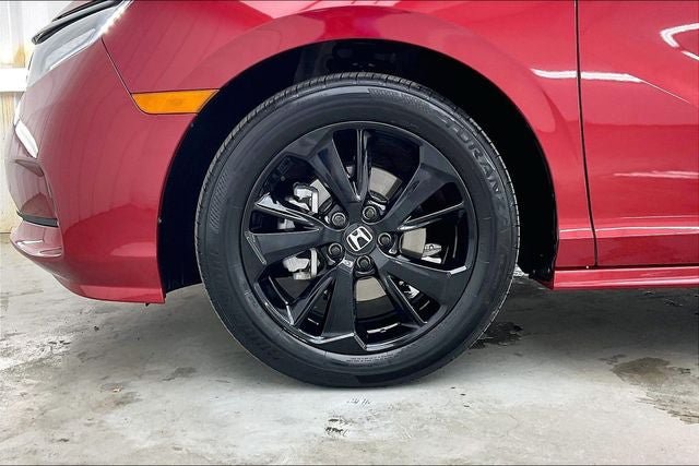 Certified 2024 Honda Odyssey Sport image 10