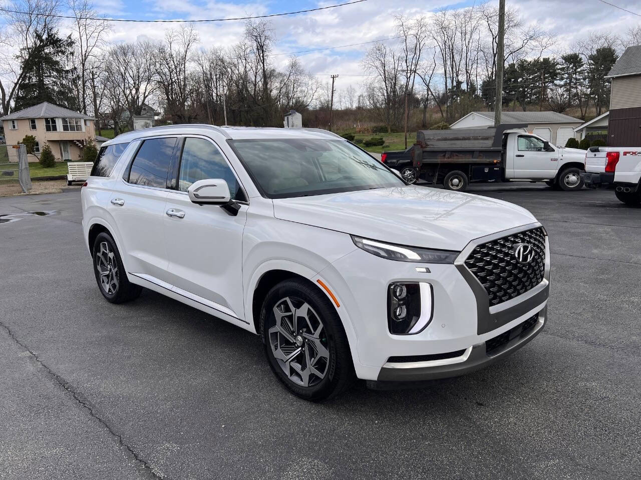 Used 2022 Hyundai Palisade Calligraphy image 3