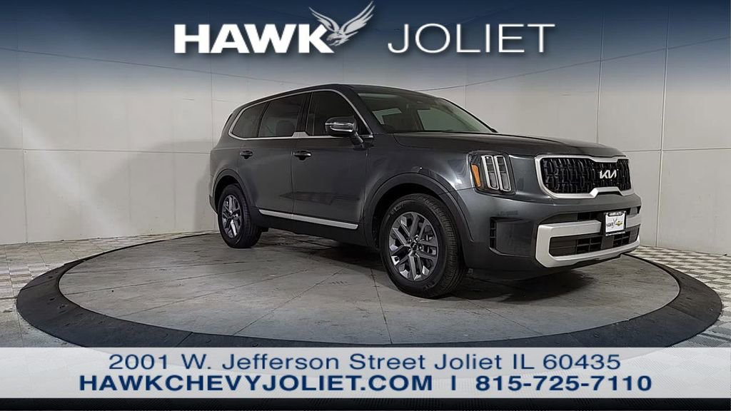 Used 2024 Kia Telluride LX AWD/4WD image 2