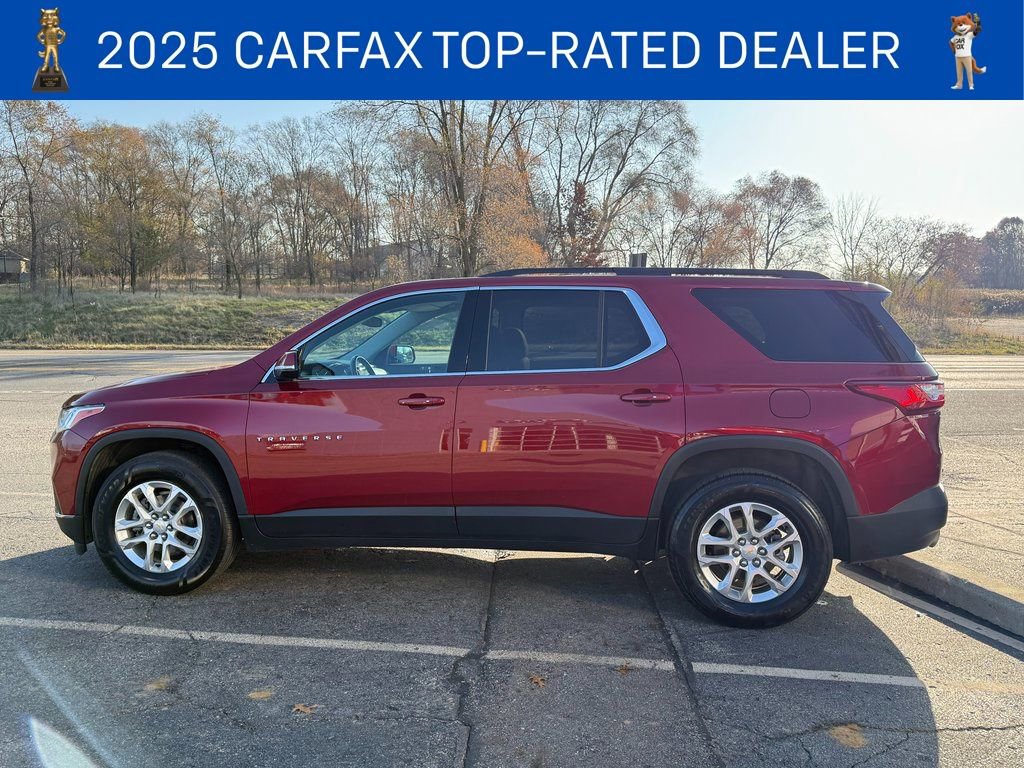 Certified 2021 Chevrolet Traverse LT image 2