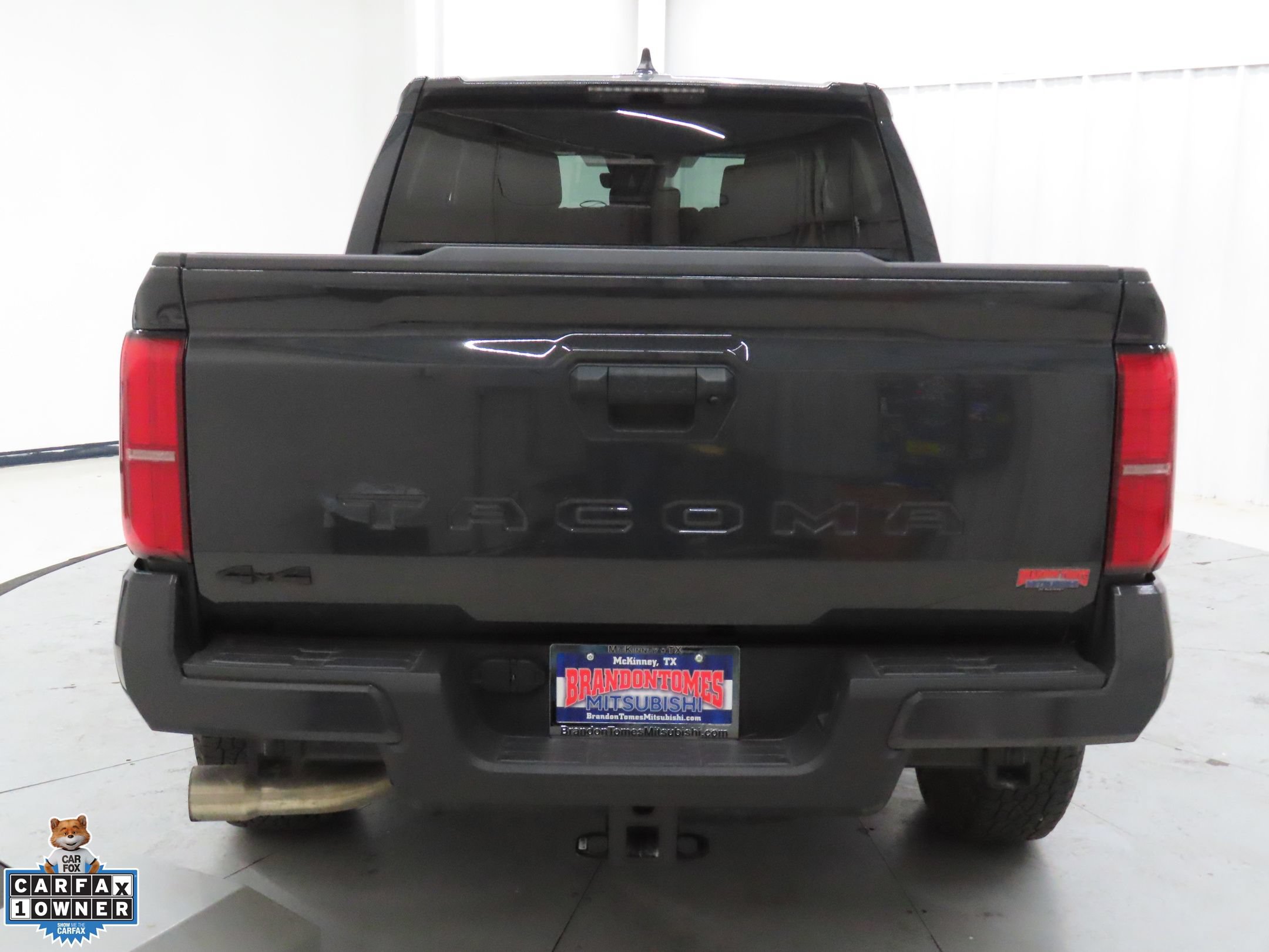 Used 2024 Toyota Tacoma TRD Off-Road AWD/4WD image 4