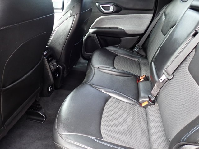 Used 2024 Jeep Compass Latitude AWD/4WD image 9