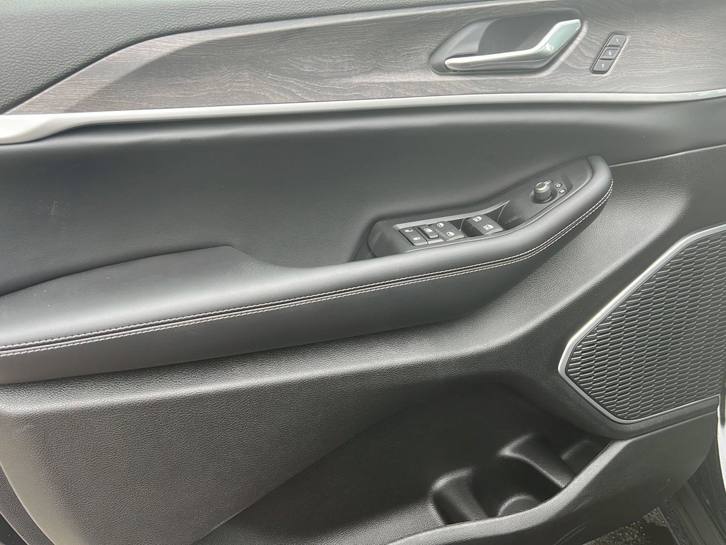 New 2026 Jeep Grand Cherokee Limited image 4