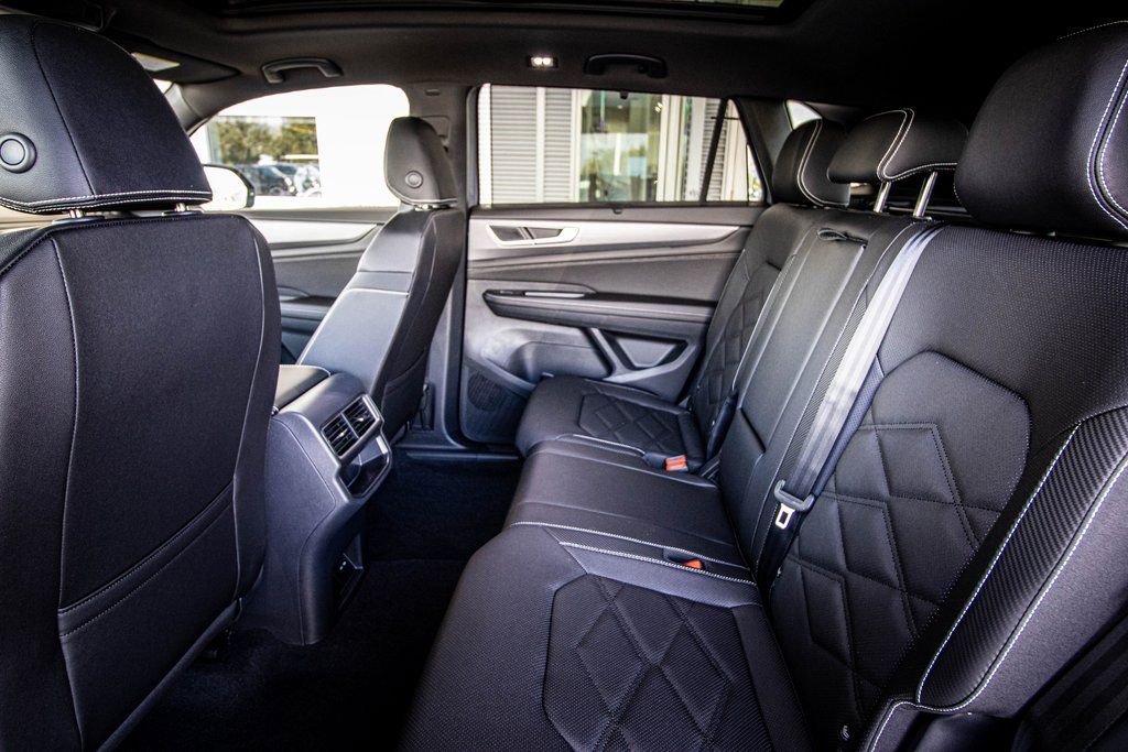 New 2026 Volkswagen Atlas Cross Sport SE AWD/4WD image 47