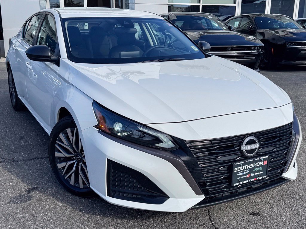 Used 2026 Nissan Altima 2.5 SV FWD image 1