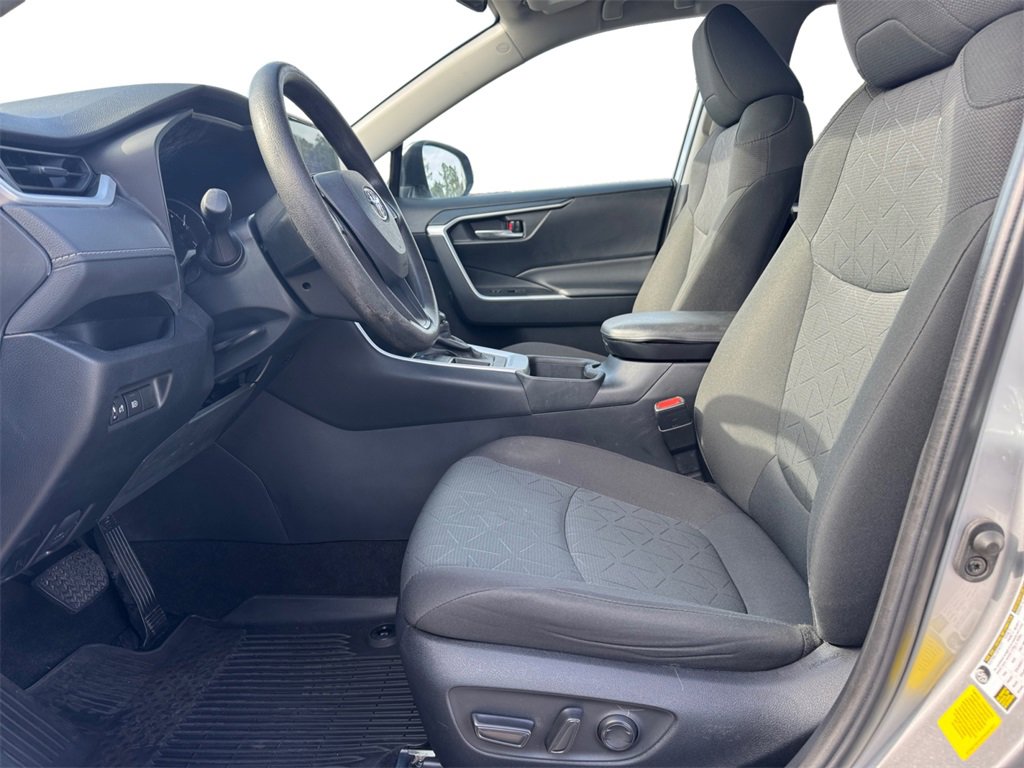 Used 2023 Toyota RAV4 XLE image 9