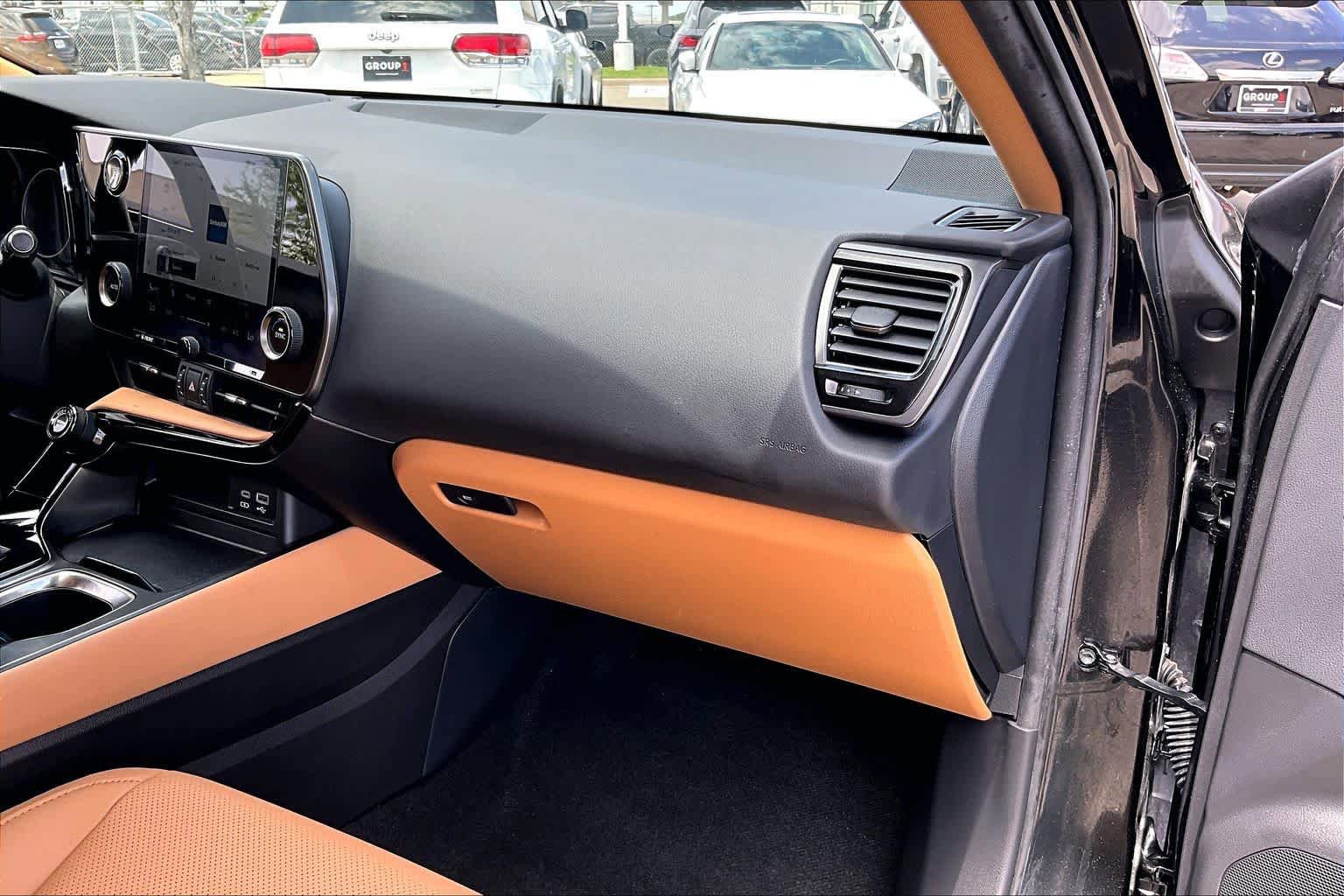 Used 2024 Lexus NX 250 FWD w/ Towing Package (2000 Lbs) image 16