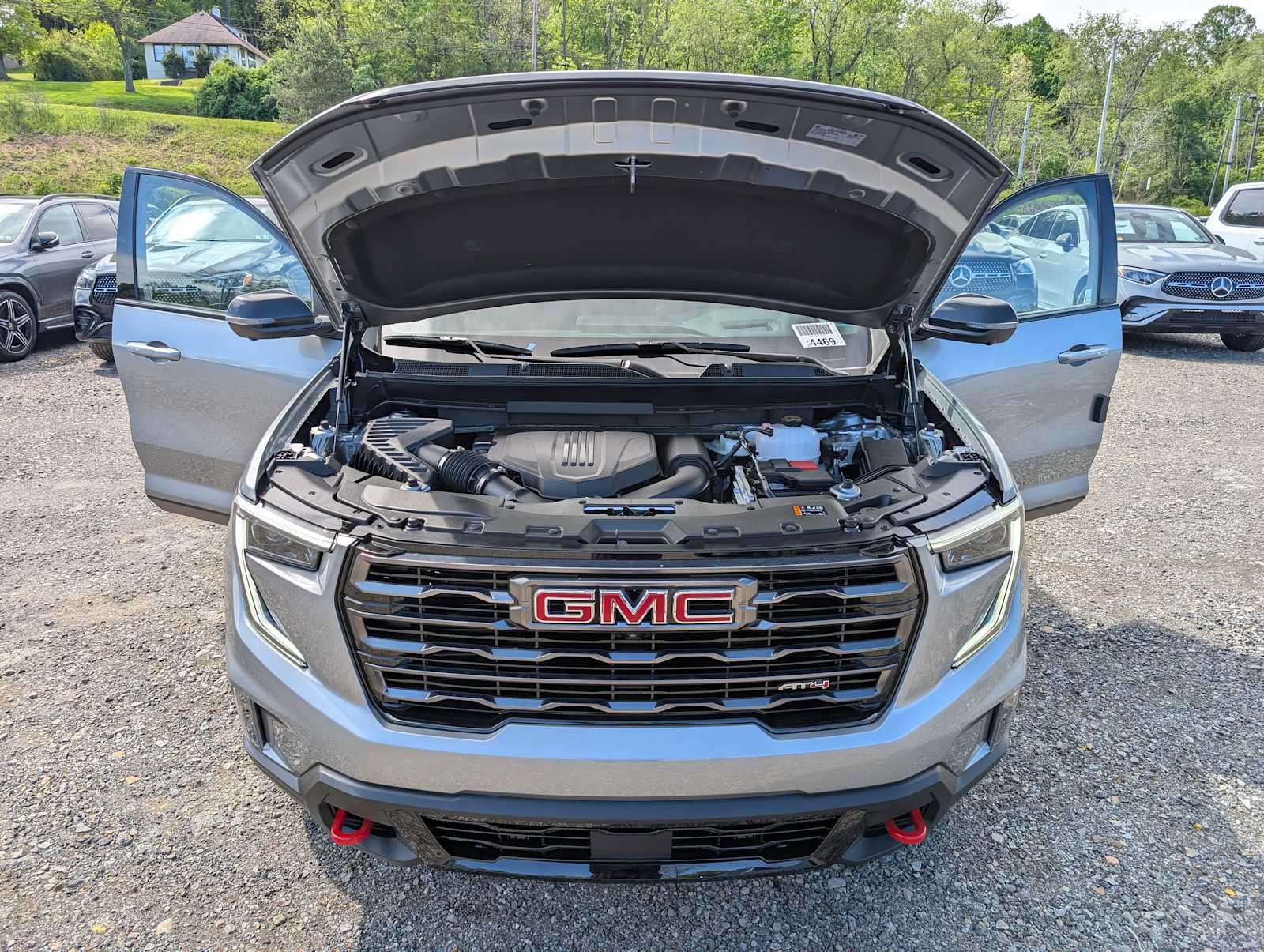 New 2026 GMC Acadia AT4 w/ Luxury Package AWD/4WD image 10
