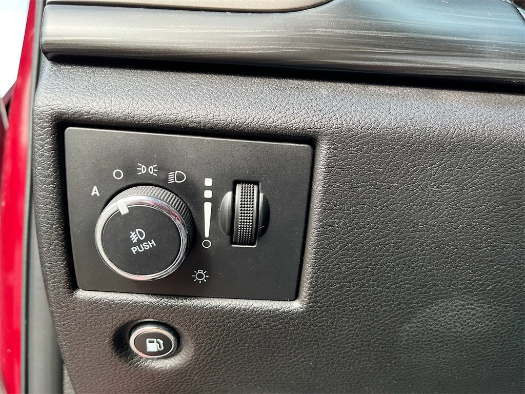 Used 2021 Jeep Grand Cherokee Laredo image 10