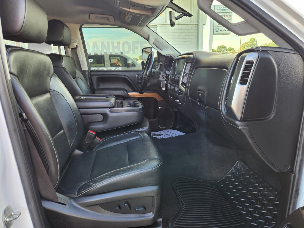 Used 2019 Chevrolet Silverado 2500 LTZ w/ Custom Sport Edition AWD/4WD image 11