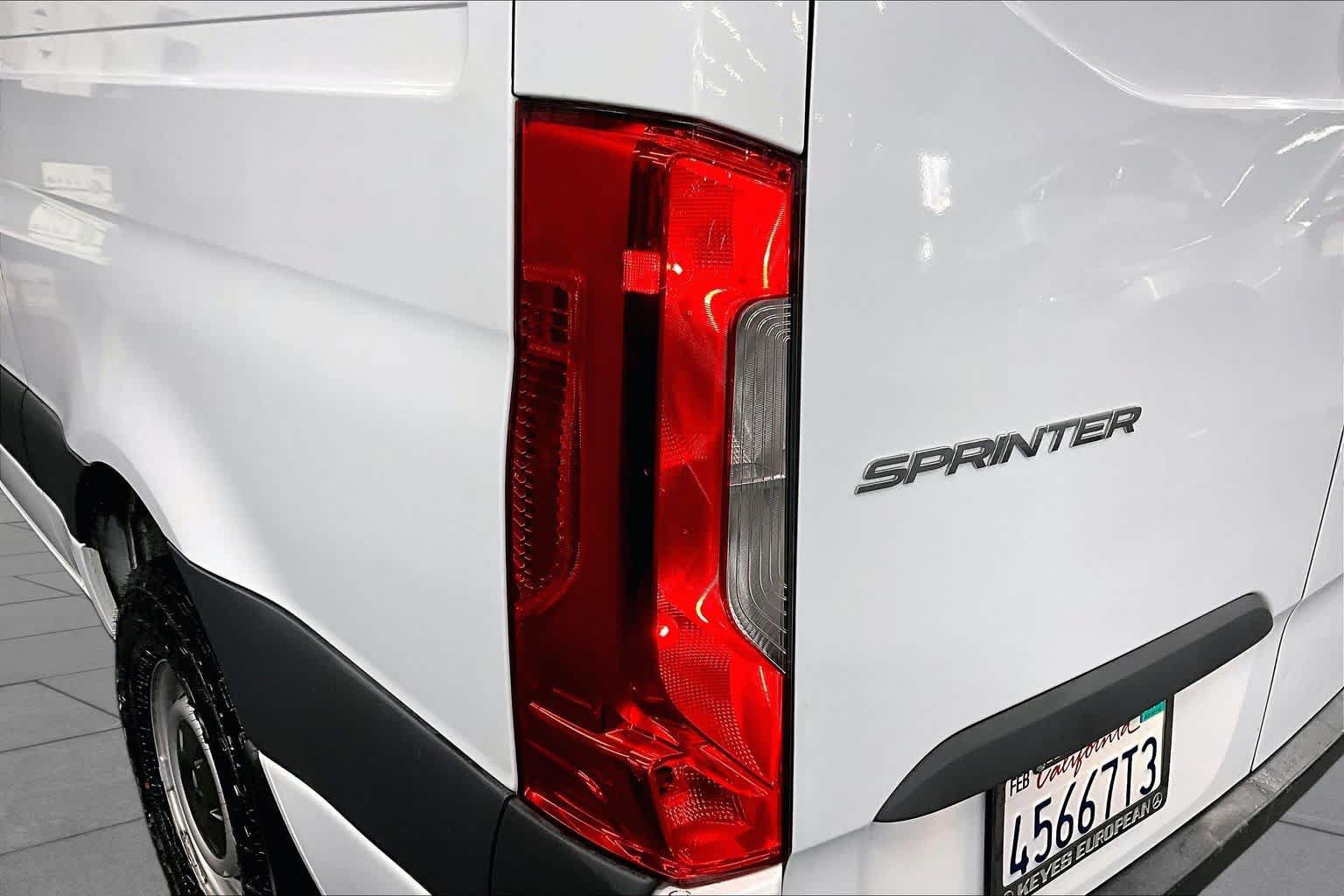 Used 2019 Mercedes-Benz Sprinter 144 image 28