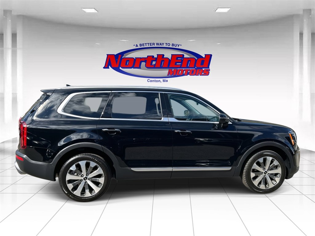 Used 2022 Kia Telluride S image 2