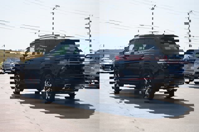 New 2026 Volkswagen Atlas SE image 3