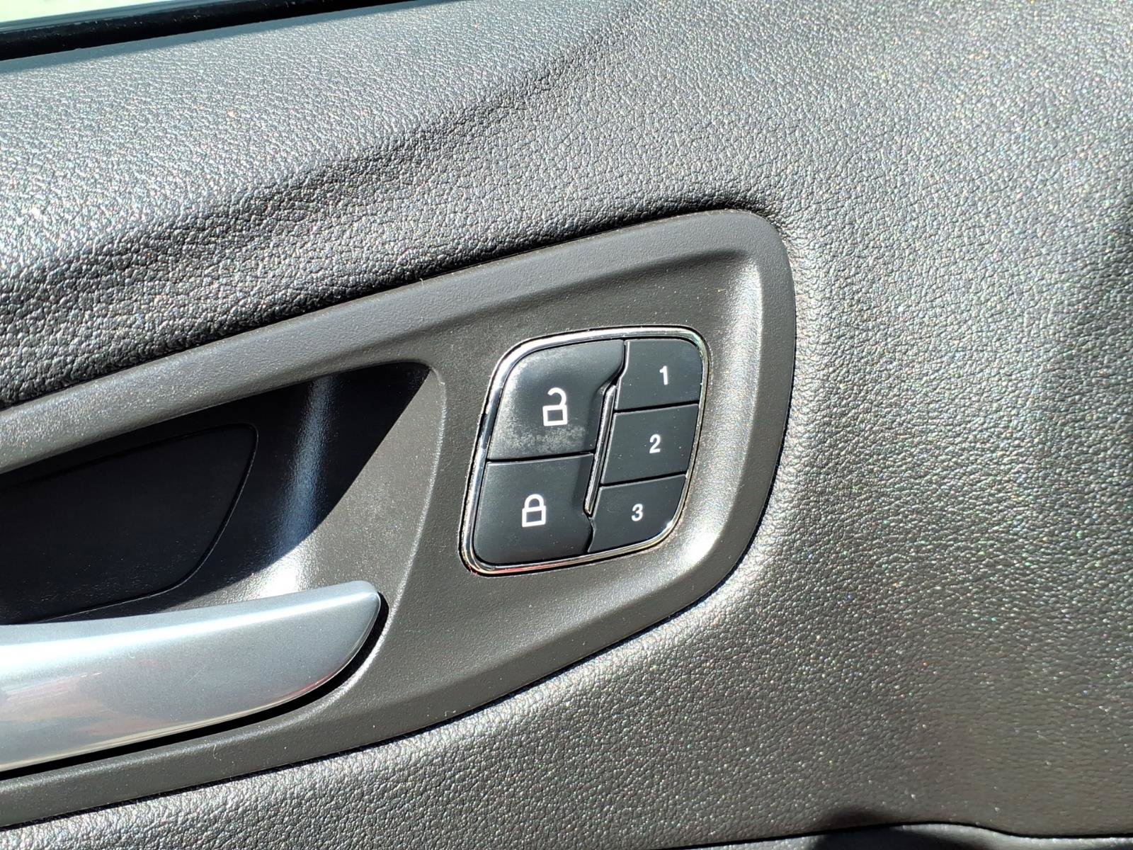 Used 2013 Ford Escape SEL AWD/4WD image 11