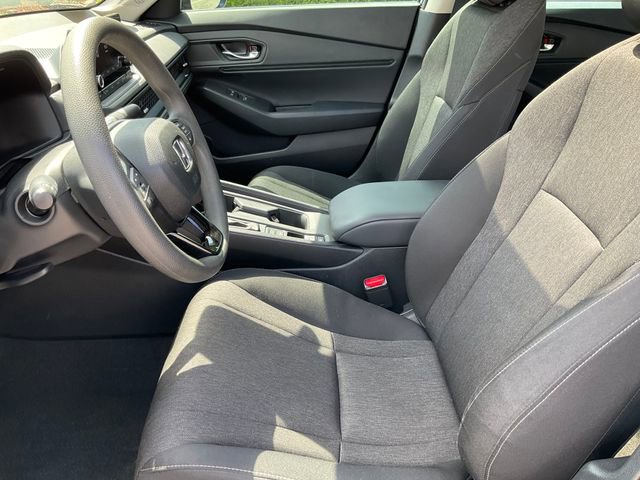 Used 2023 Honda Accord EX image 5