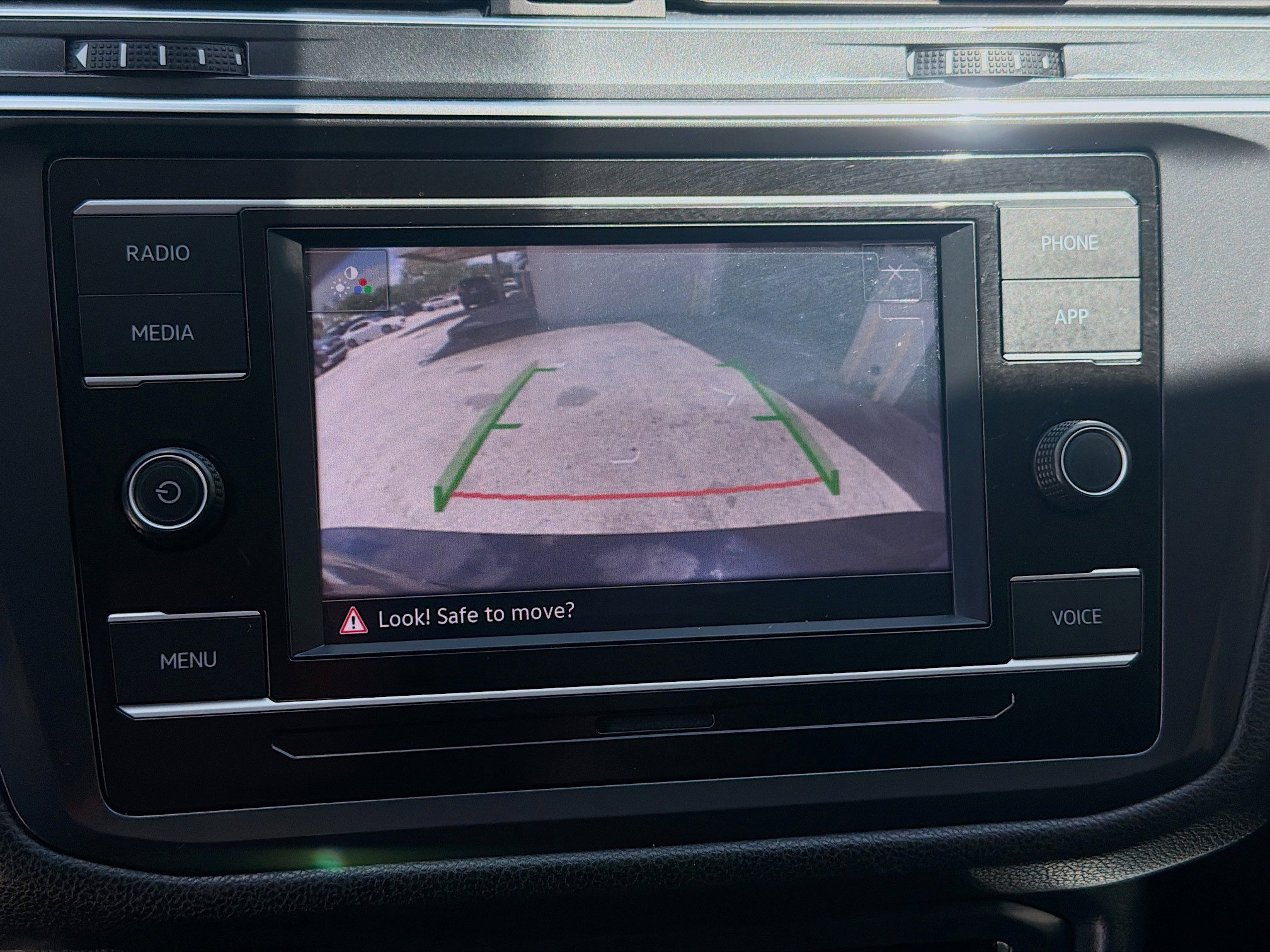 Used 2022 Volkswagen Tiguan S FWD image 14