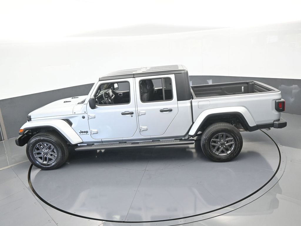 Used 2024 Jeep Gladiator Sport image 48
