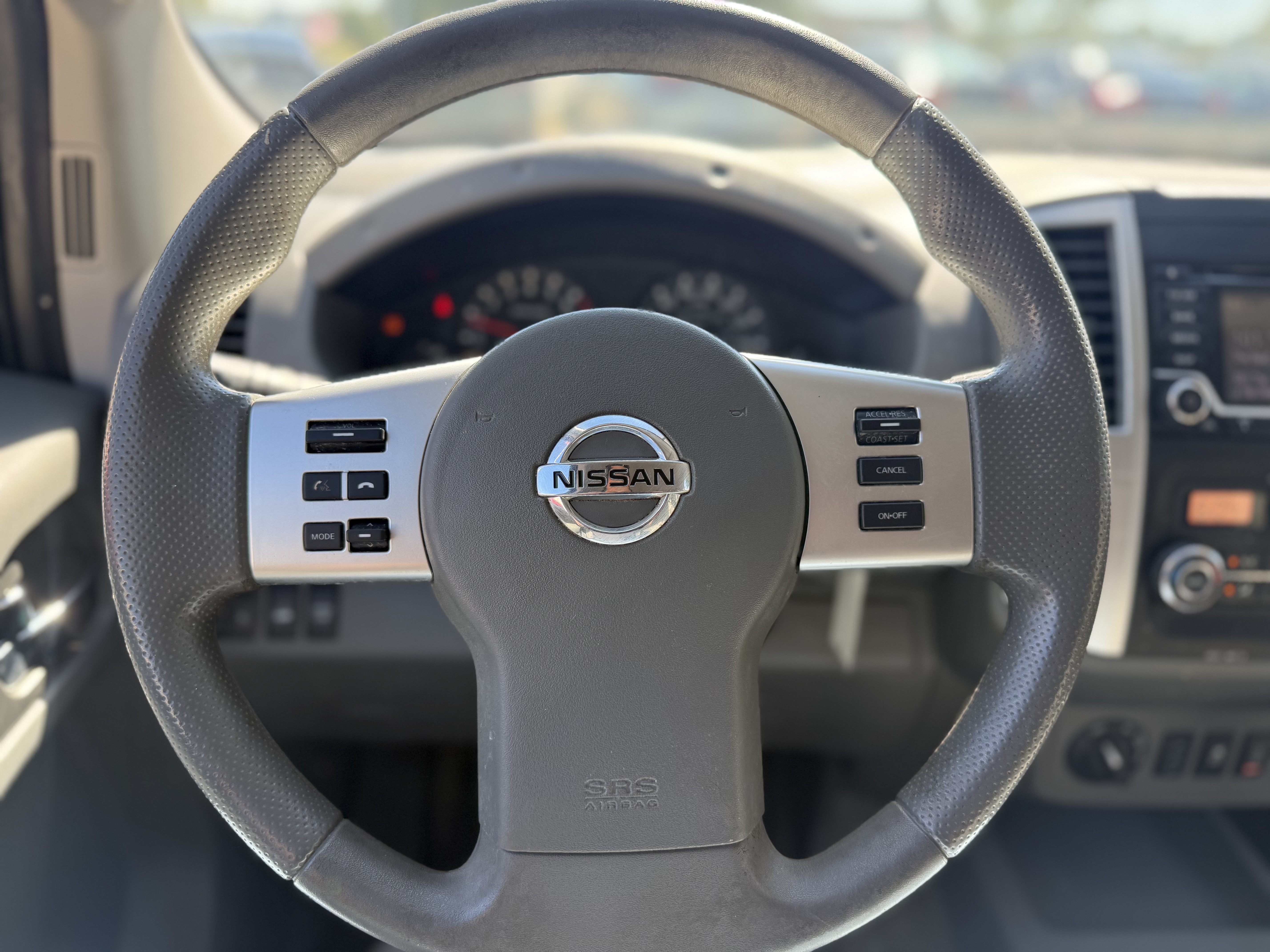 Used 2015 Nissan Frontier SV w/ SV Value Truck Package AWD/4WD image 17