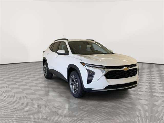 New 2025 Chevrolet Trax LT w/ Driver Confidence Package image 2