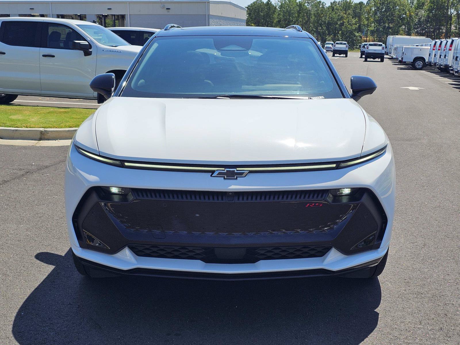 Used 2024 Chevrolet Equinox EV RS w/ Active Safety Package 3 FWD image 3