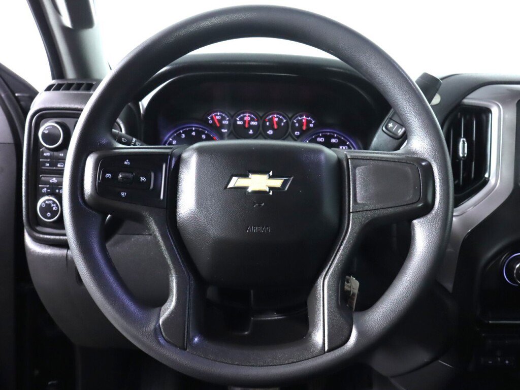 Used 2019 Chevrolet Silverado 1500 Custom w/ Custom Max Trailering Package AWD/4WD image 11