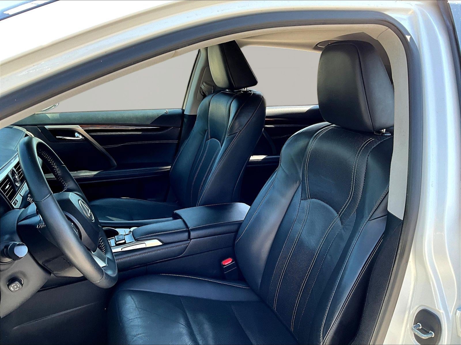 Used 2018 Lexus RX 450h AWD w/ Premium Package image 21