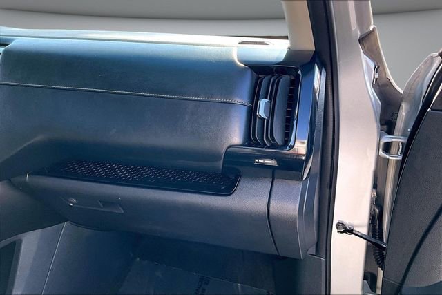 Certified 2024 Nissan Pathfinder SV FWD image 25