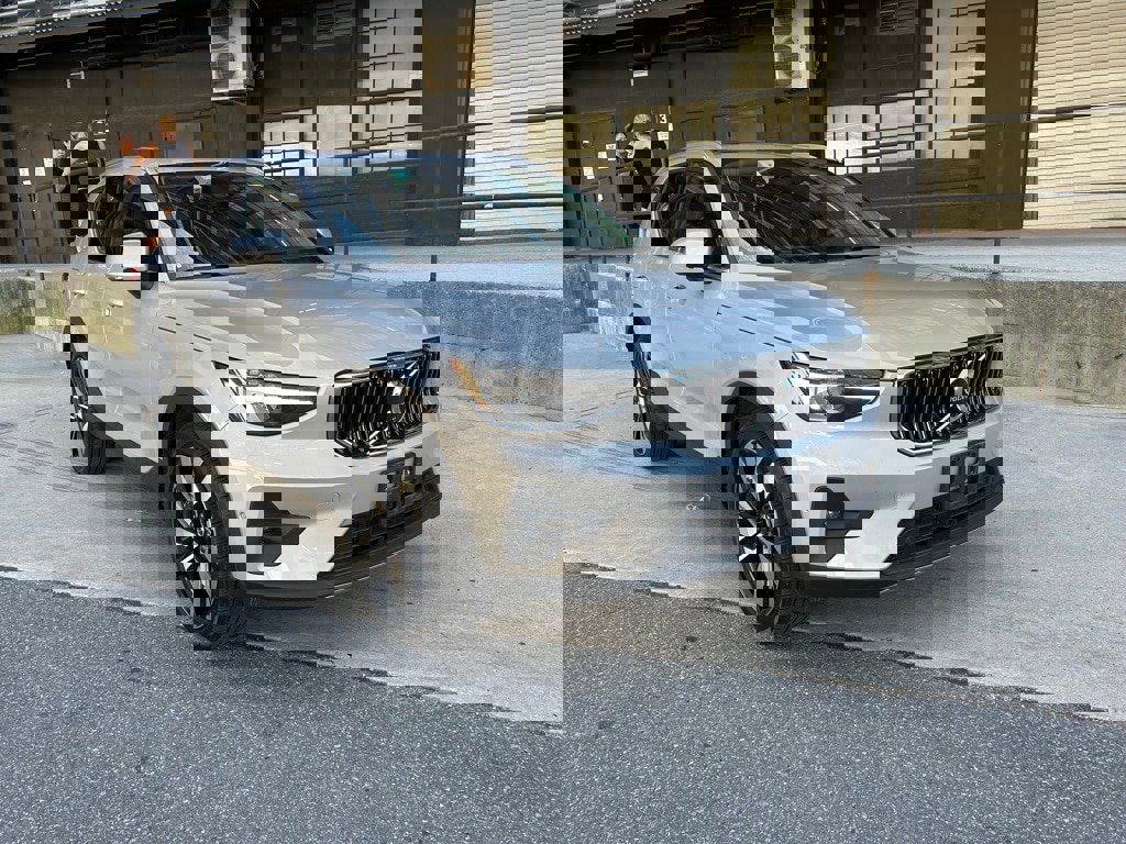 Certified 2025 Volvo XC40 B5 Plus