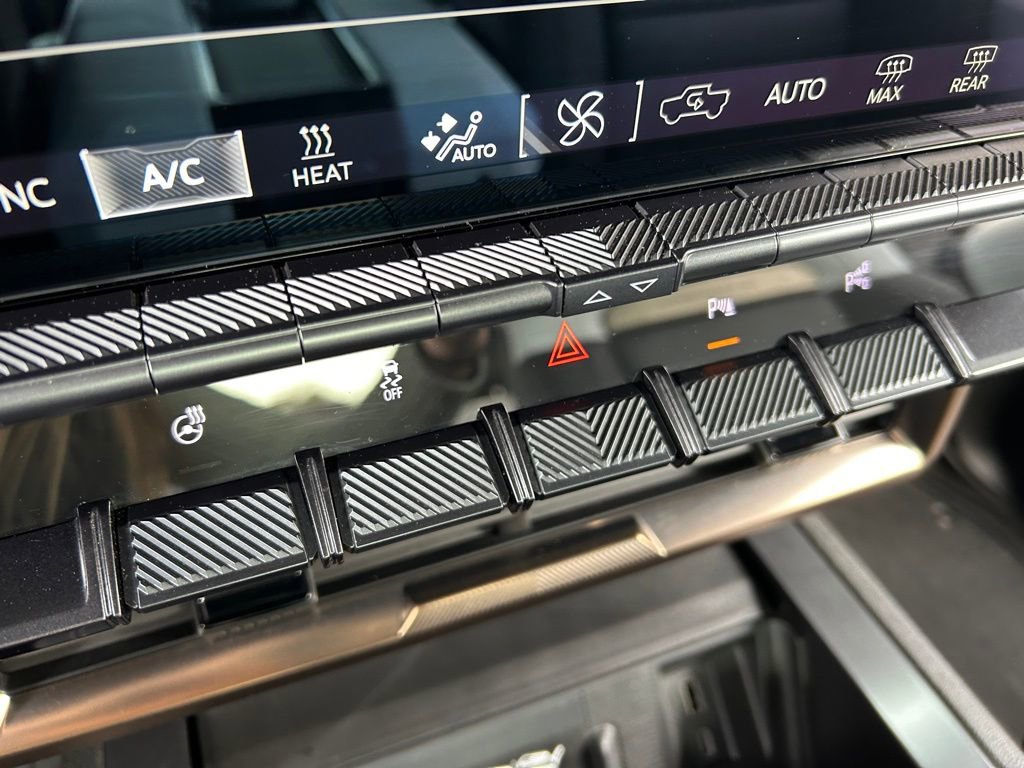 Used 2024 GMC Hummer EV 3X image 39