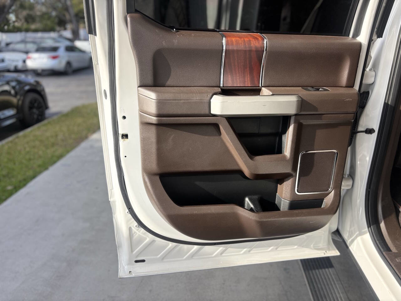 Used 2018 Ford F150 King Ranch w/ Equipment Group 601A Luxury image 20