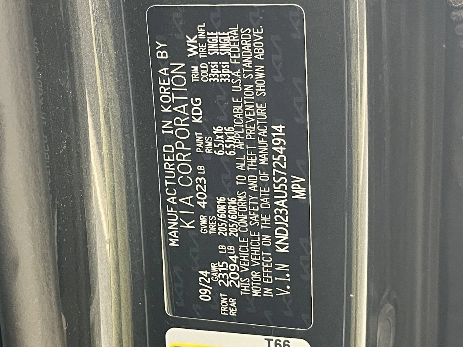 Used 2025 Kia Soul LX w/ LX Technology Package FWD image 29